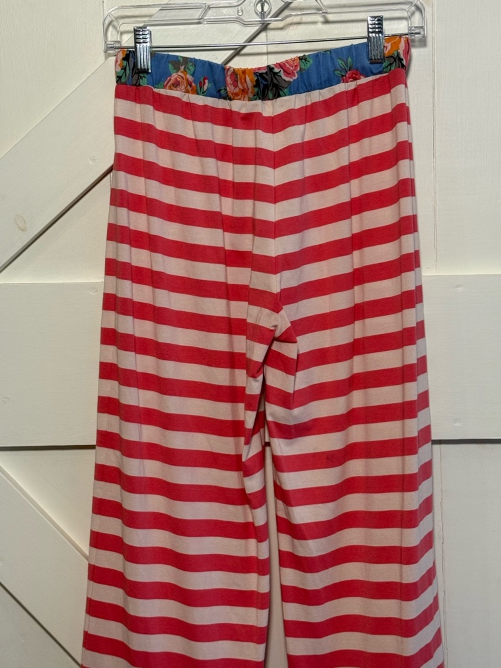 Matilda Jane Women’s Medium Floral Stripe Ruffle Pajama Lounge Set - Picture 8 of 12